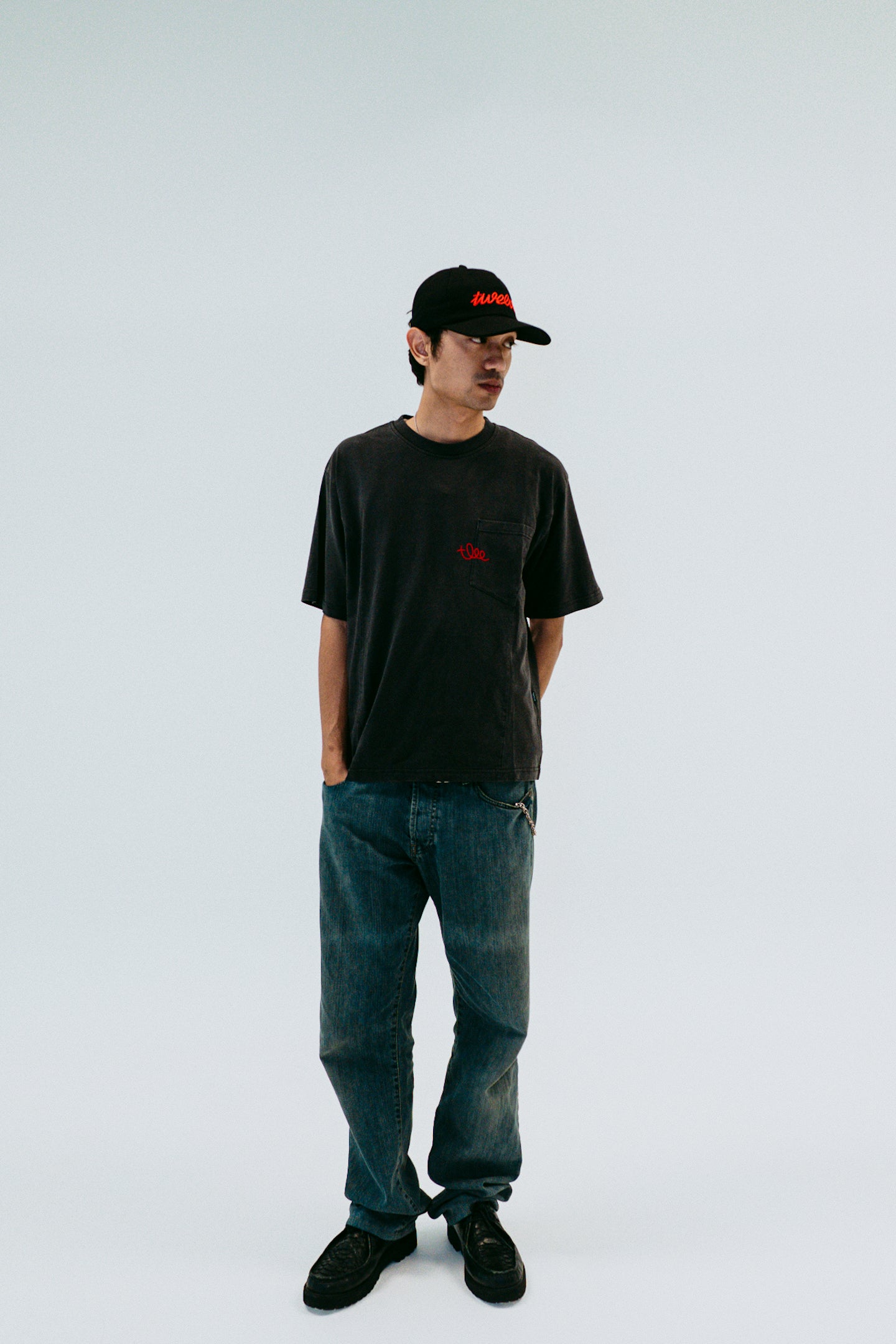 SIGN BLACK WASHED POCKET TEE