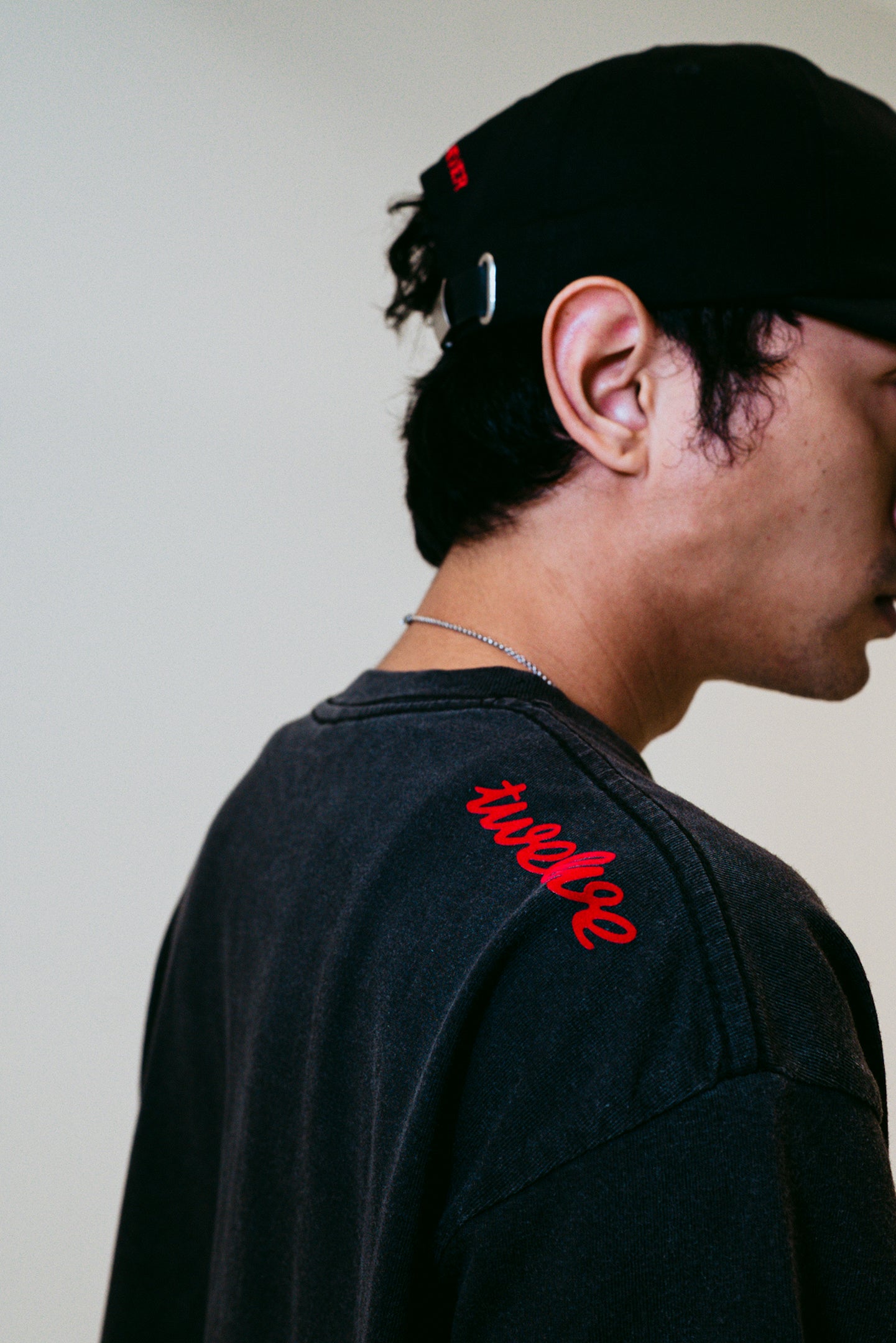 SIGN BLACK WASHED POCKET TEE